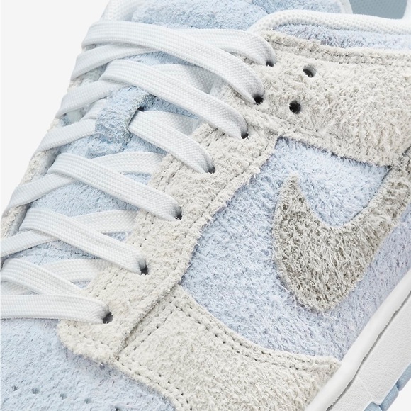 Nike Dunk Low Suede - Picture 4 of 13